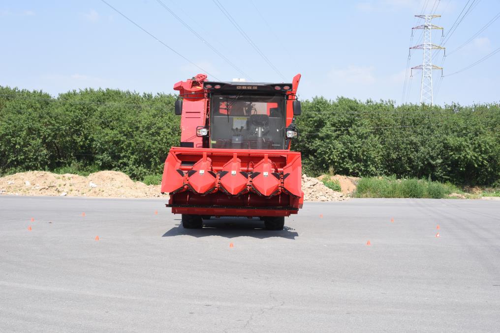 中联收获4YZJ-4(G4)自走式玉米穗茎收获机